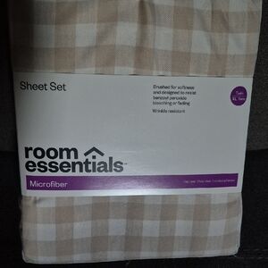 Room Essentials Beige Checkered Microfiber Sheet Set
